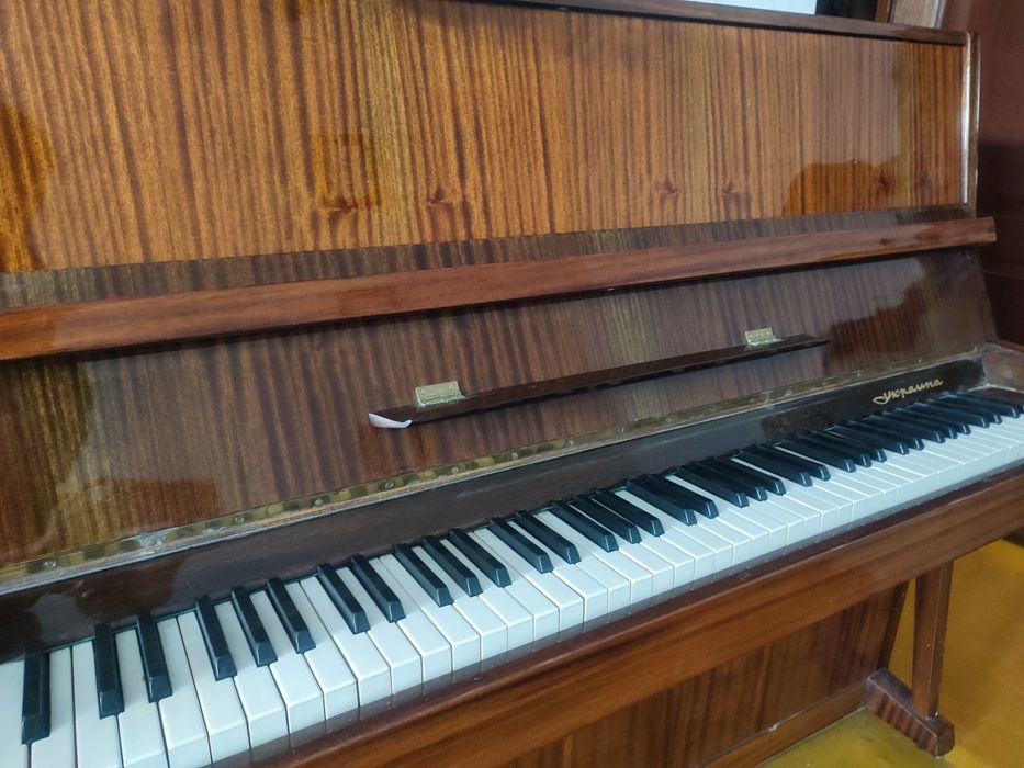 Продам пианино Україна