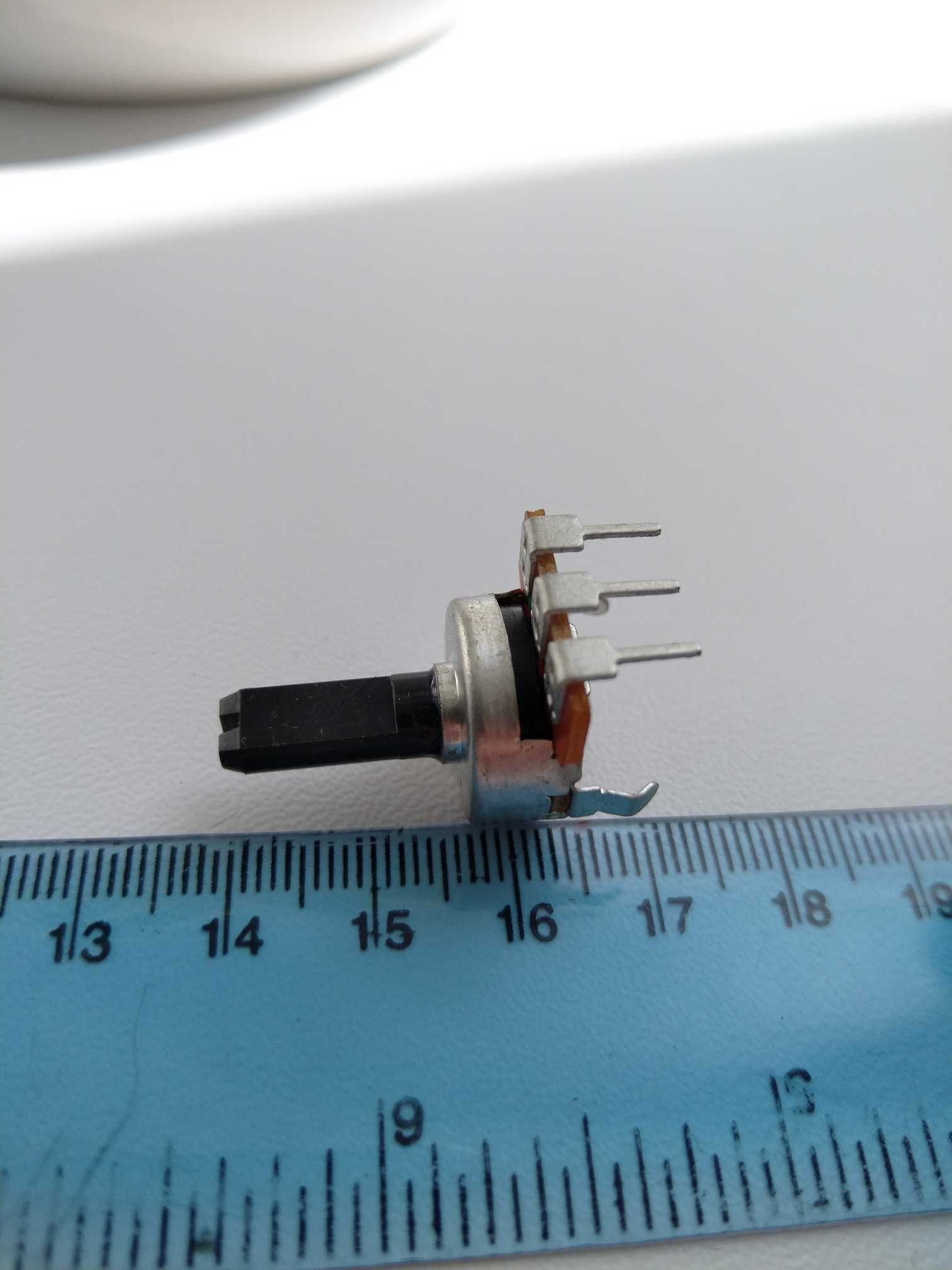 Продам резисторы переменные R1616N-AD1-A10K