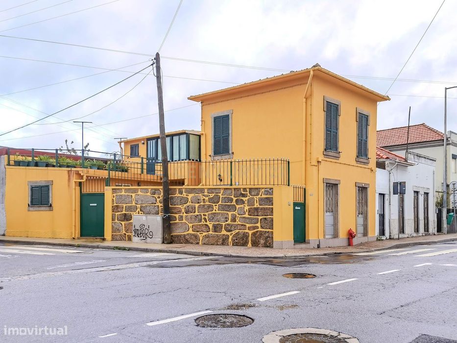 Moradia T4 em Perafita, 2,5 km da praia - Oportunidade Única!