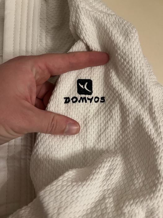Kimono NOVO 180 cm c/ cinto branco