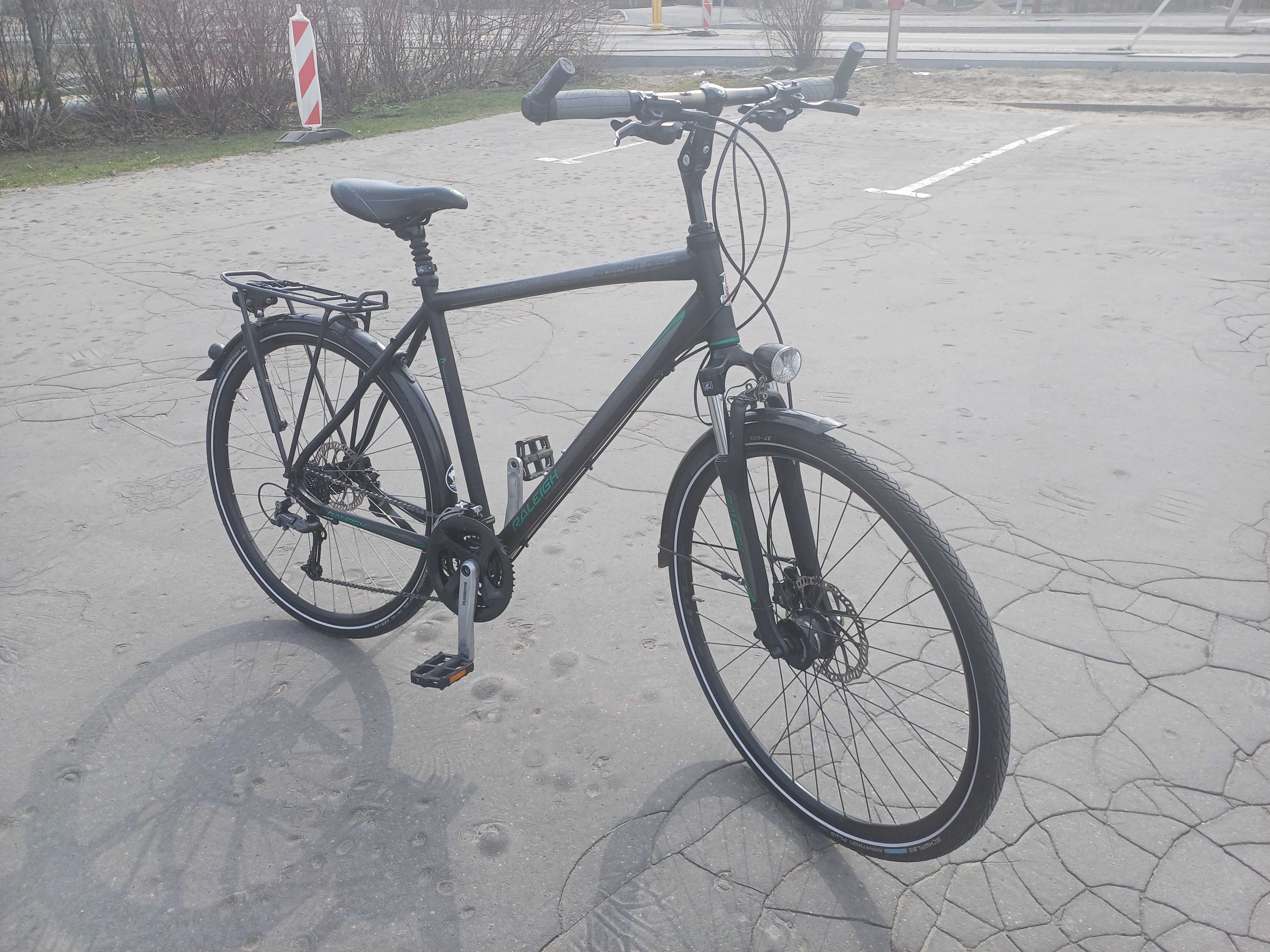 Męski rower trekkingowy Raleigh Edition Disc 28"