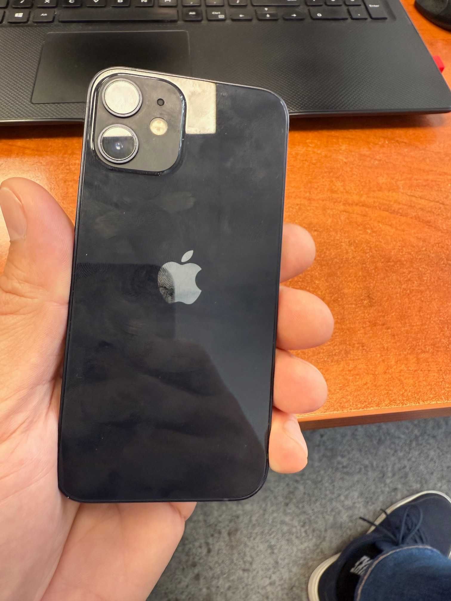 iPhone 12 mini 64 GB czarny jak nowy