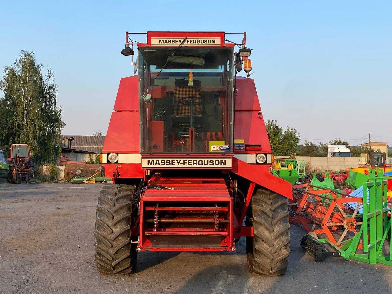 Свіжо привезений зерновий комбайн Massey Ferguson 21,Claas