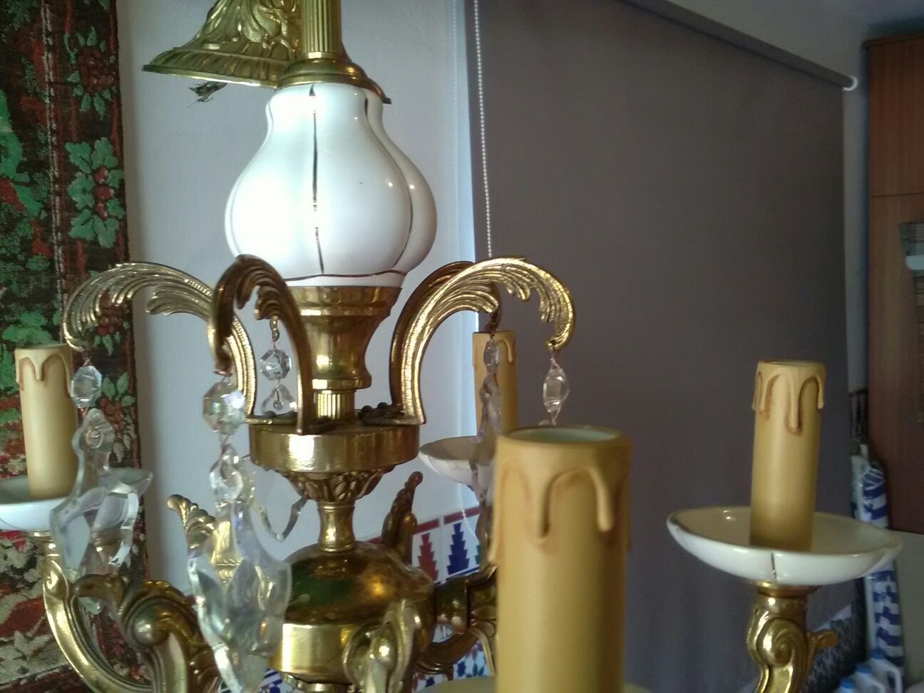 Candeeiro de tecto com 4 lâmpadas e porcelana