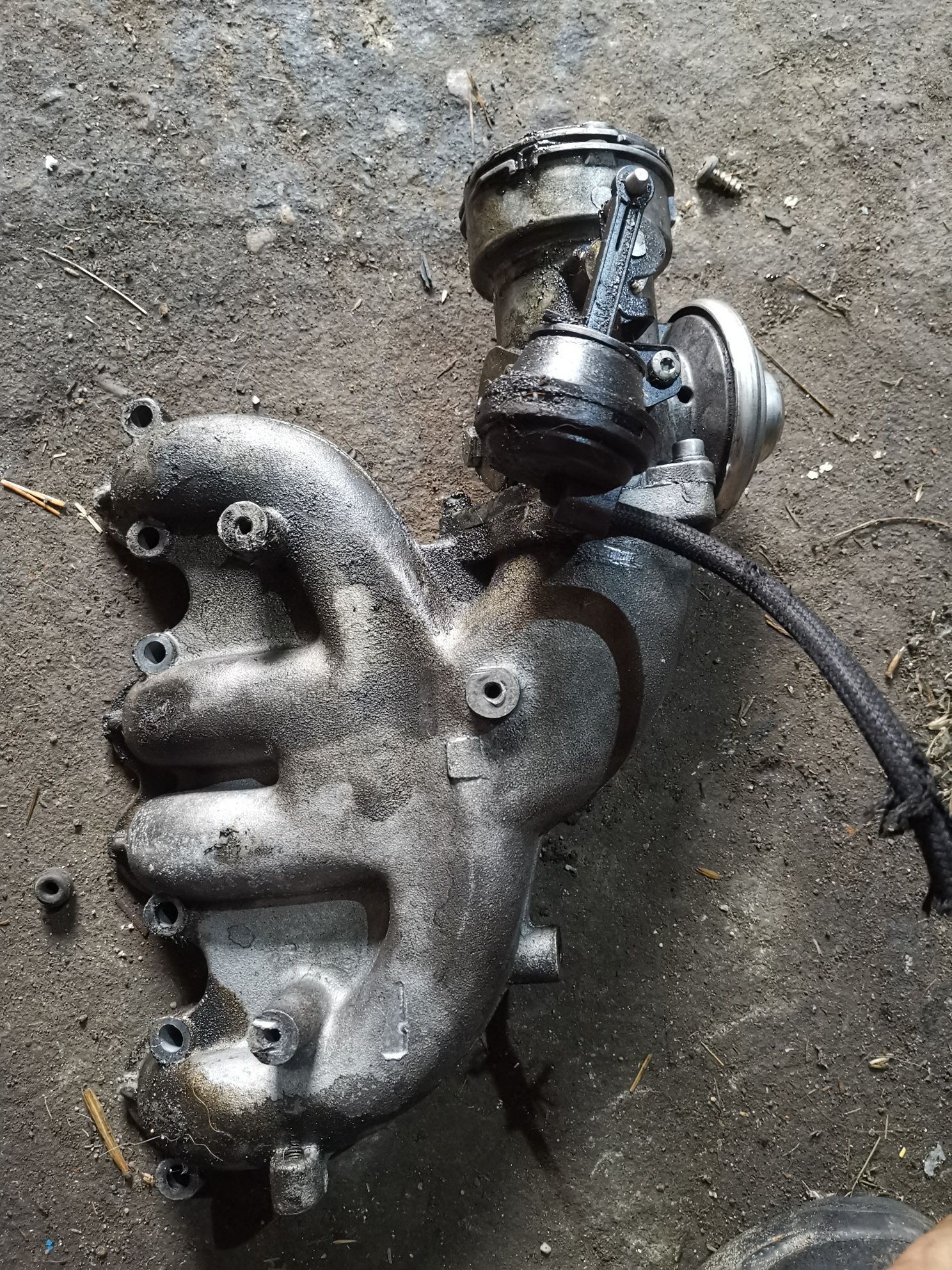 Volkswagen passat b5 fl 1.9 130km zawór egr z kolektorem