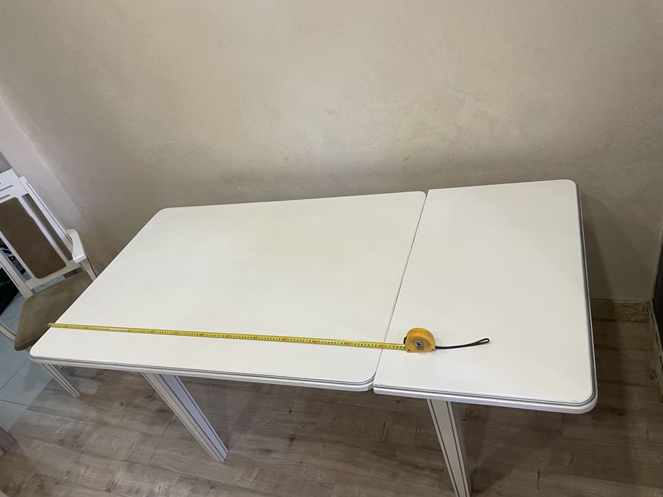 Стол дубовый и стулья ручной работы