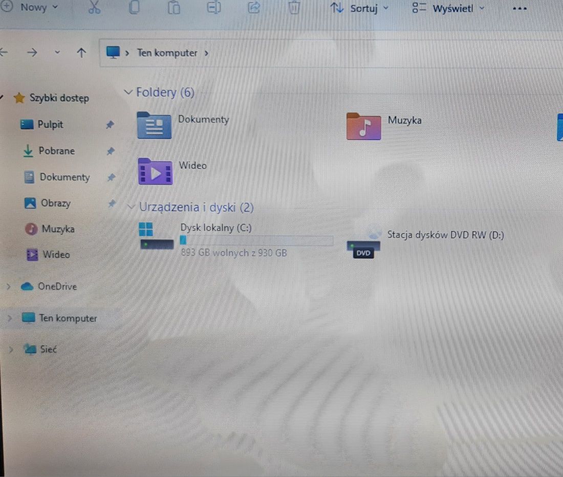 Laptop DELL, Intel I7, 8GB ram, 1TB SSHD, dwie grafiki, 17,3 cala