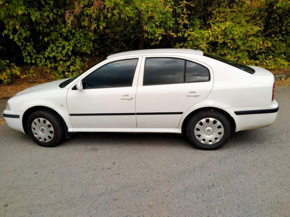 Продам Шкоду Октавию тур 1,6MPI /102л.с