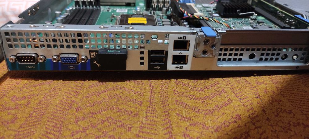 Сервер Dell poweredge R410 Xeon Е5620 RAM 16gb