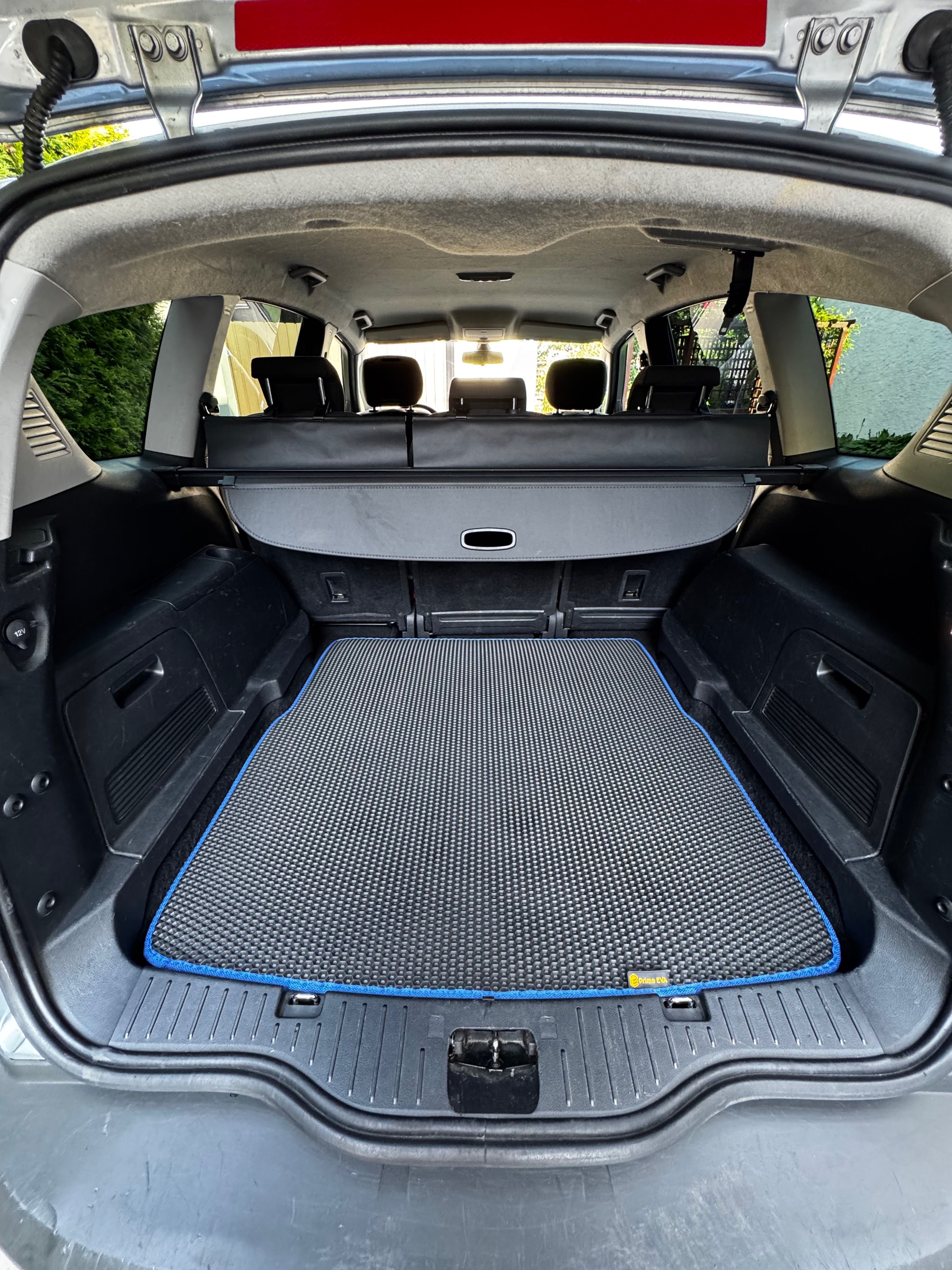 Ford S-max w wersji Titanium, 2009