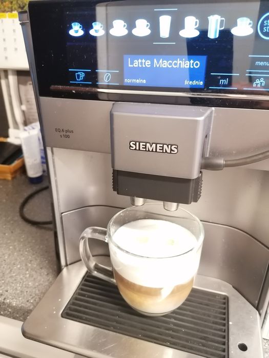 Ekspres do kawy Siemens model Eq6 plus