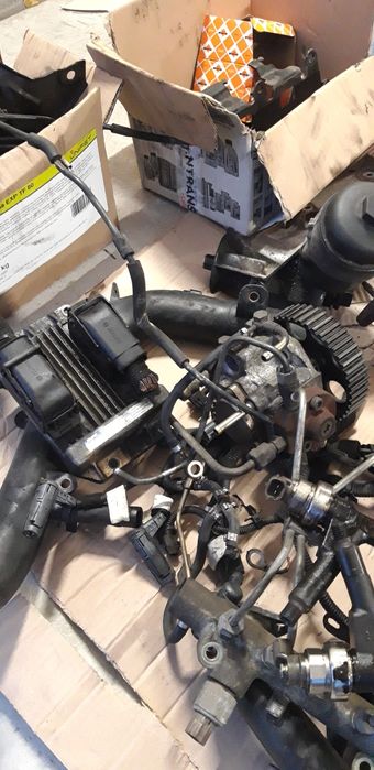 Silnik części 1,7 CDTI Isuzu Opel Meriva A wtryski , głowica , wałki