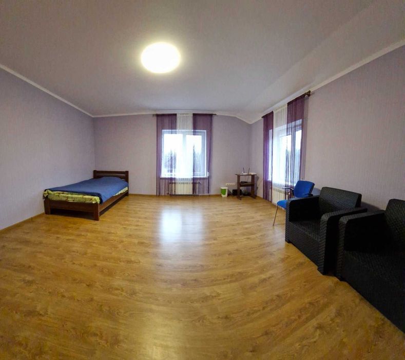 Продаж будинку 214  кв. метрів в 40 км від Києва.