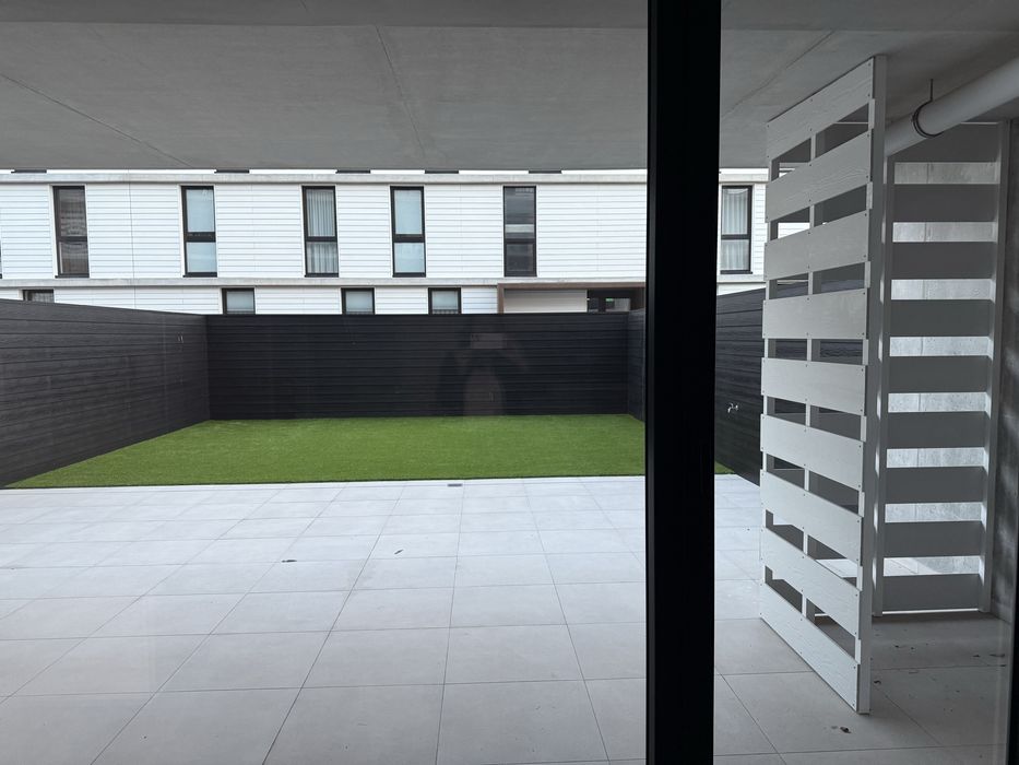 T1  a estrear, mobilado, com excelente terraço! Edificio Docas