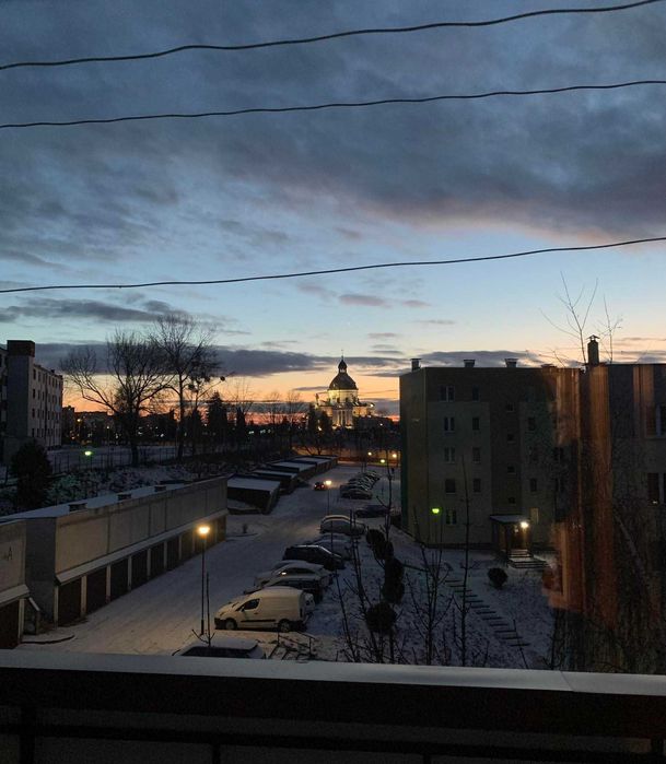 Wynajmę duży pokój z balkonem w bloku