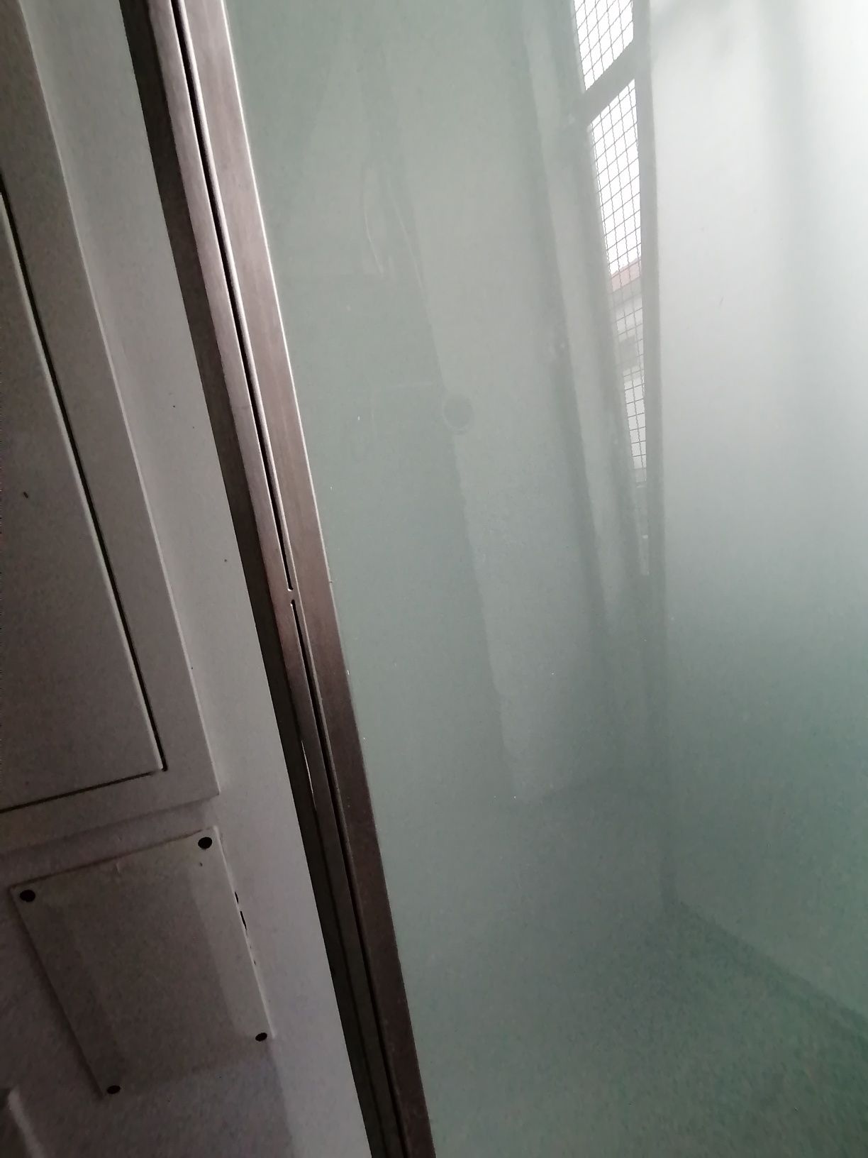 Portas de inox e vidro