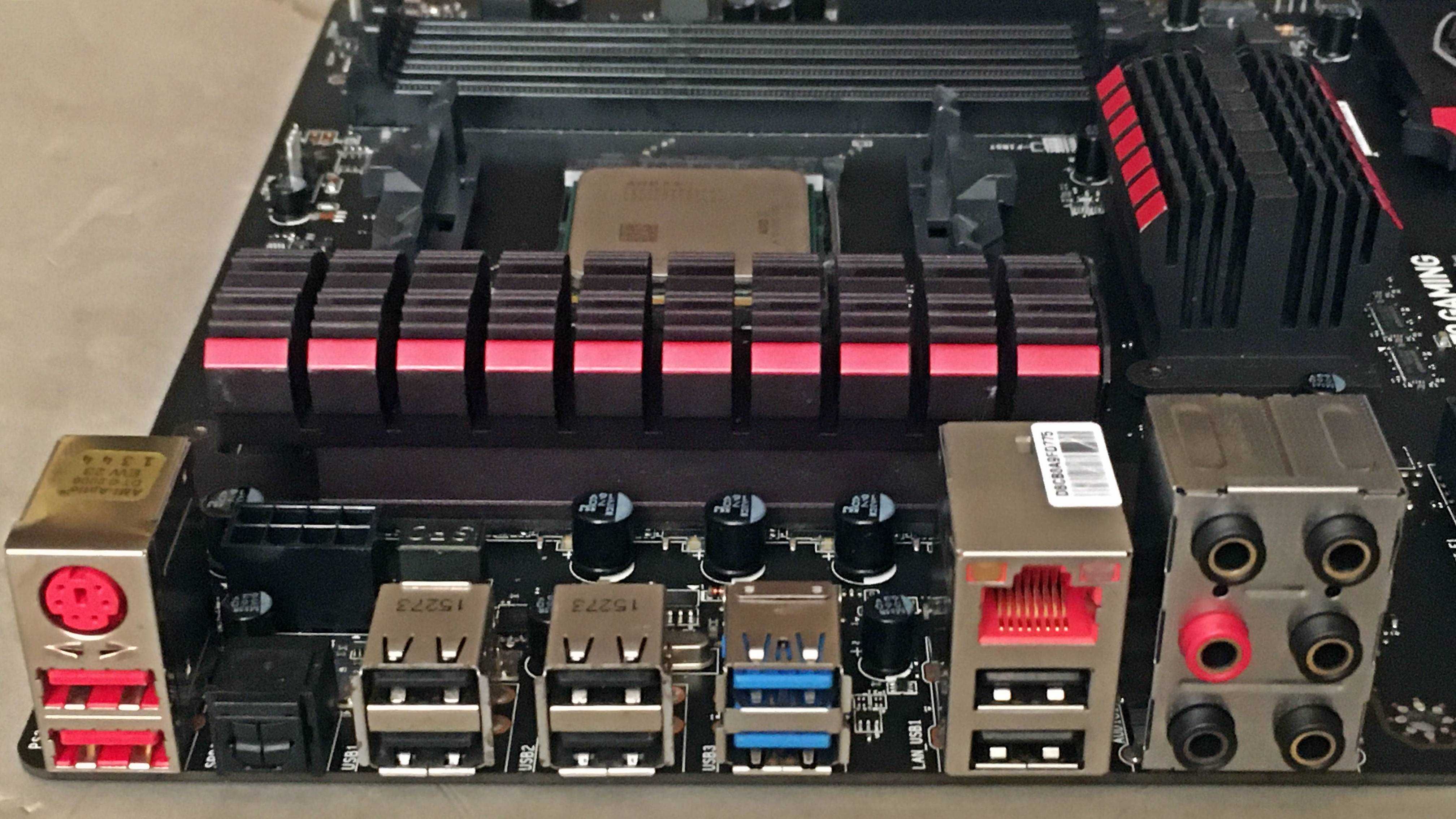 AMD FX-6300 (6Cores) MSI 970 Gaming (MS-7693) avariada
