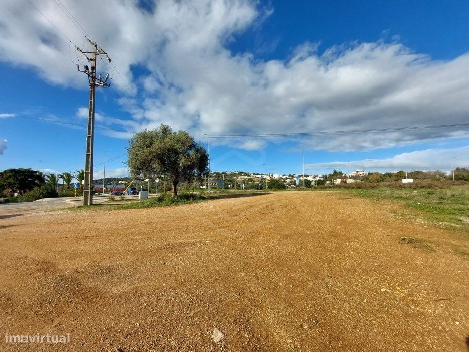 Lote de terreno rústico com 4.963m2 localizado junto á EN125, Boliq...