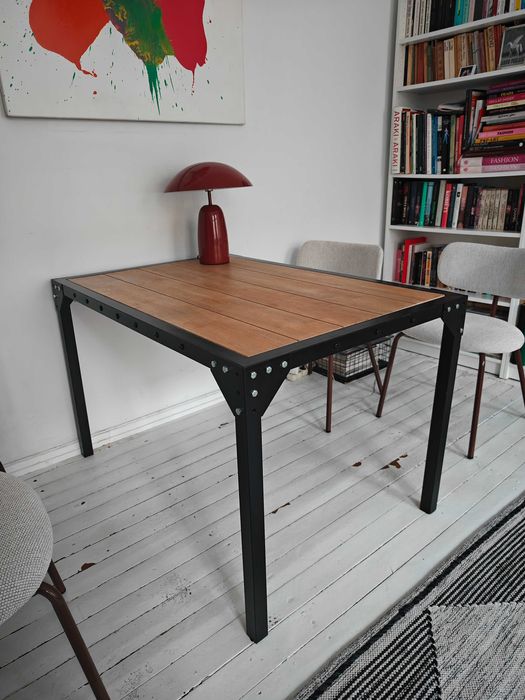 Stół do salonu/ jadalni