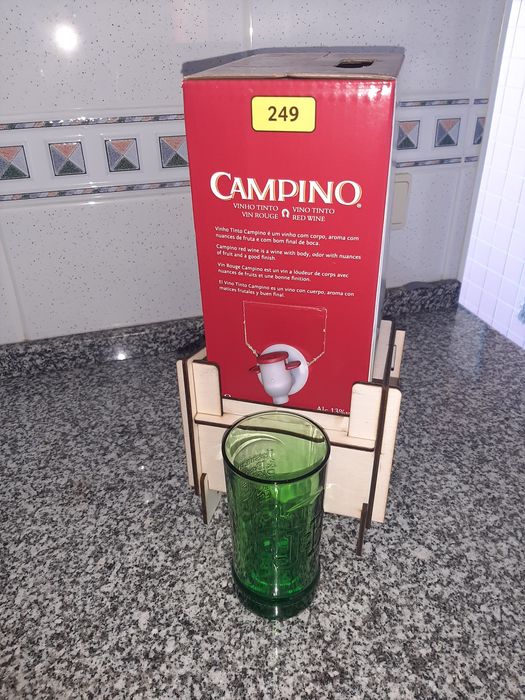 Suporte e caixas para vinho  bag in box
