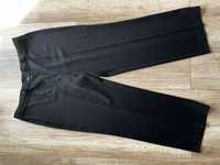 Materiałowe spodnie w kant czarne rozmiar 54