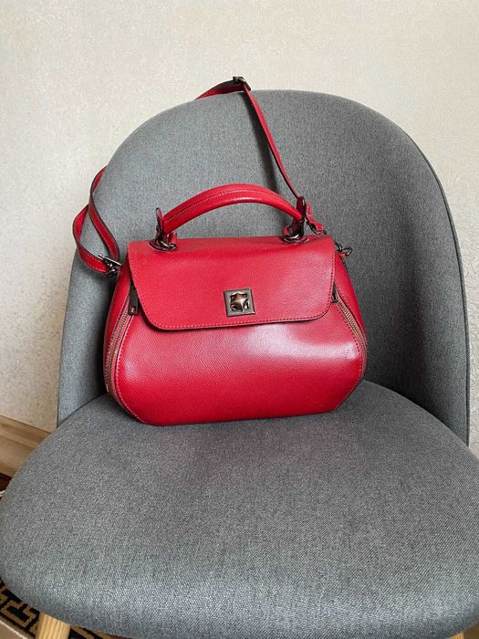 Червона шкіряна жіноча сумочка через плече, вишнева сумка