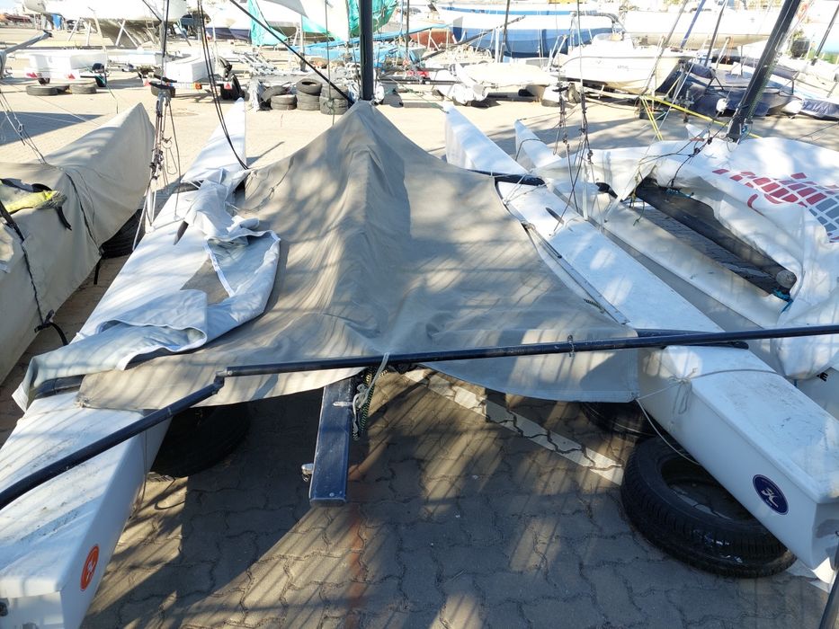 Catamaran hobiecat 18