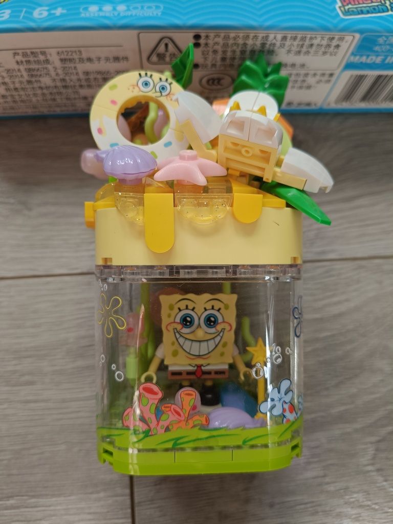 Klocki SpongeBob Kanciastoporty akwarium z lampką LED