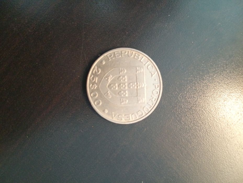 25 escudos - Adesão de Portugal à CEE - Portugal	1986