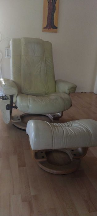 Fotel z podnóżkiem
