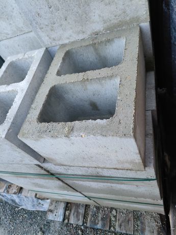Pustak konstrukcyjny betonowy bloczek szalunkowy 39*29*19 mur