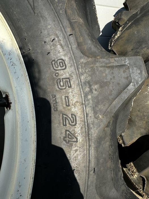 Felgi Koła Kubota Iseki Yanmar Mitsubishi Hinimoto John Deere 9.5/24R