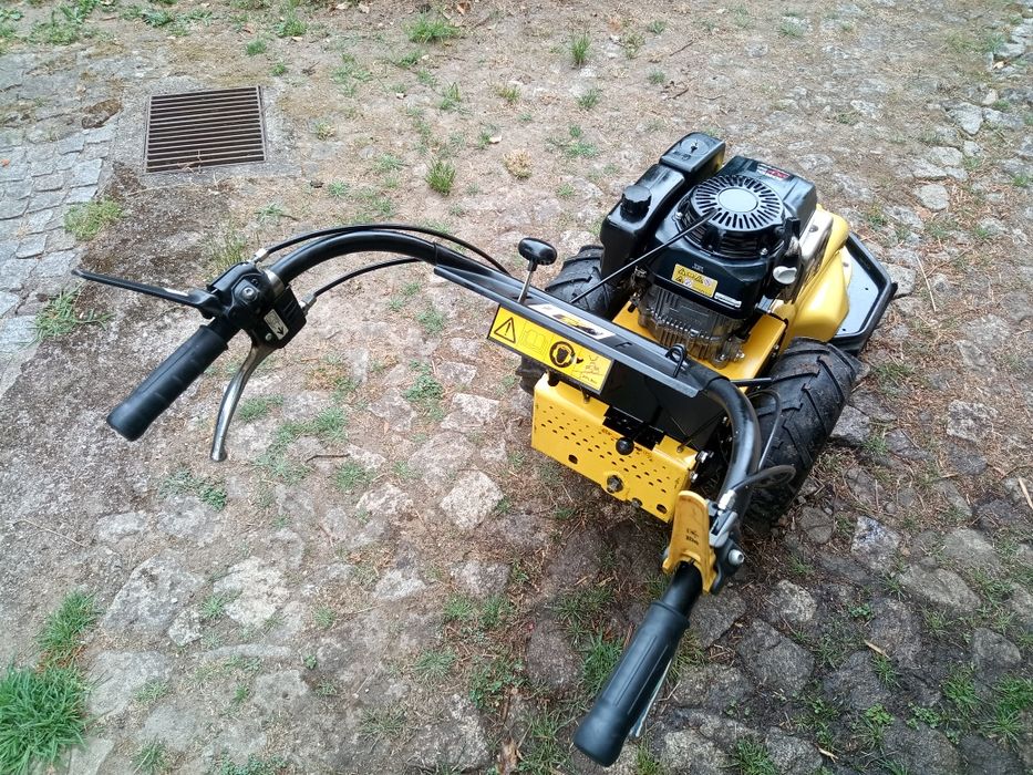 Destroçador/ capinadeira / corta mato Roques et Lecouer RL1400 diff