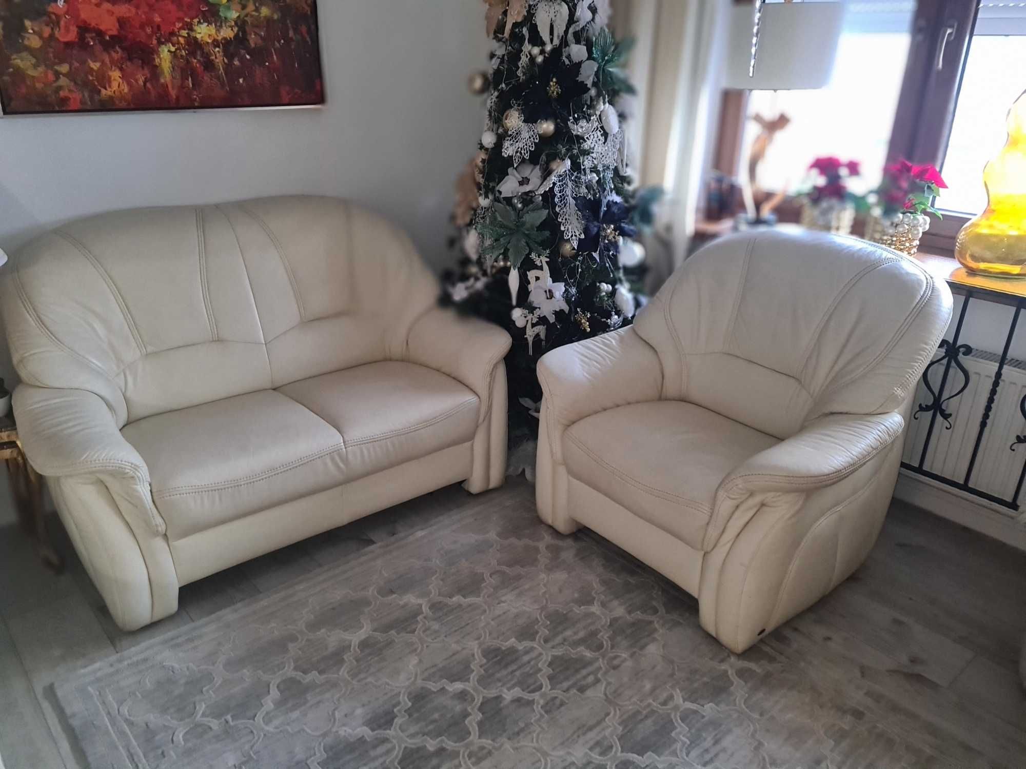 Sprzedam zestaw wypoczynkowy ze skóry.