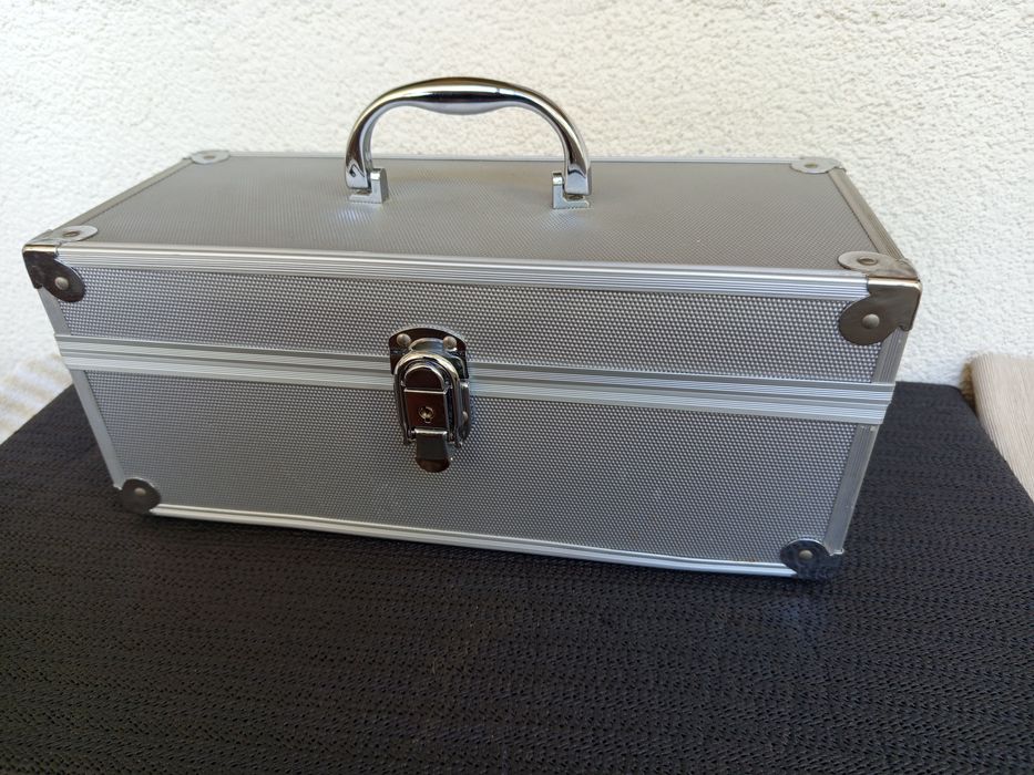 Skrzynka przenośna narzędziowa Duża Alu. wielofunkcyjna 36x15x15,5 cm