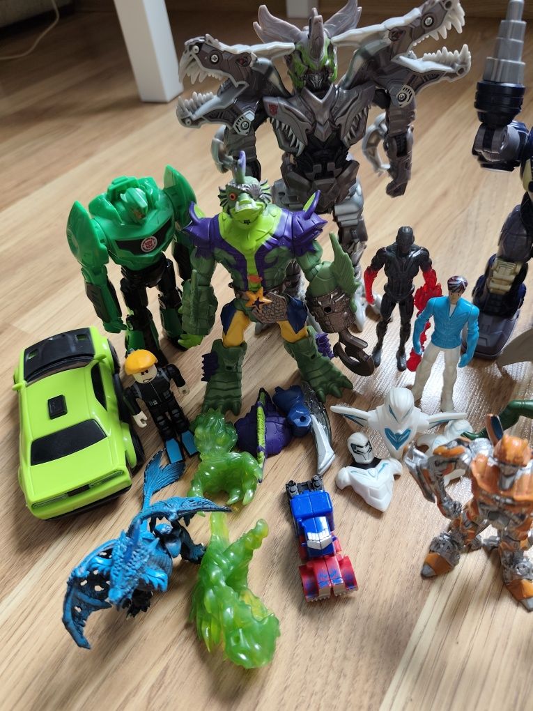 Zestaw figurek dinozaury, robot, Transformers, Marvel