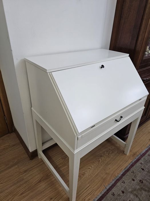 Escrivaninha/secretária Ikea