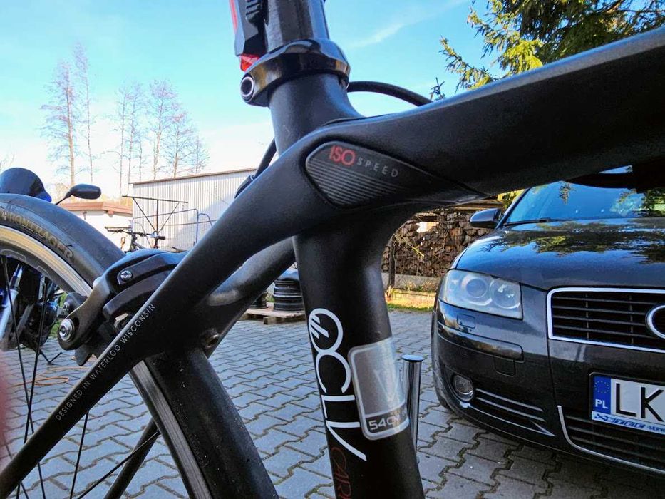 Trek Domane 4.3 Carbon (54) - IsoSpeedShimano 105, Koła Easton EA90 RT