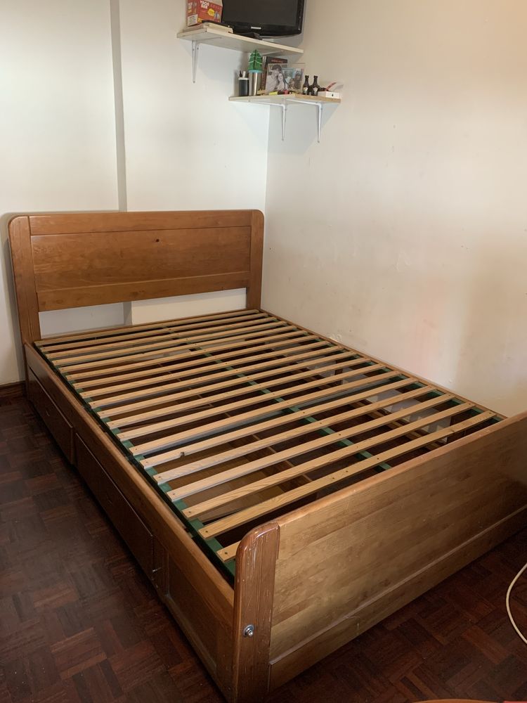 Cama de Casal com 4 Gavetas e 2 criado mudo