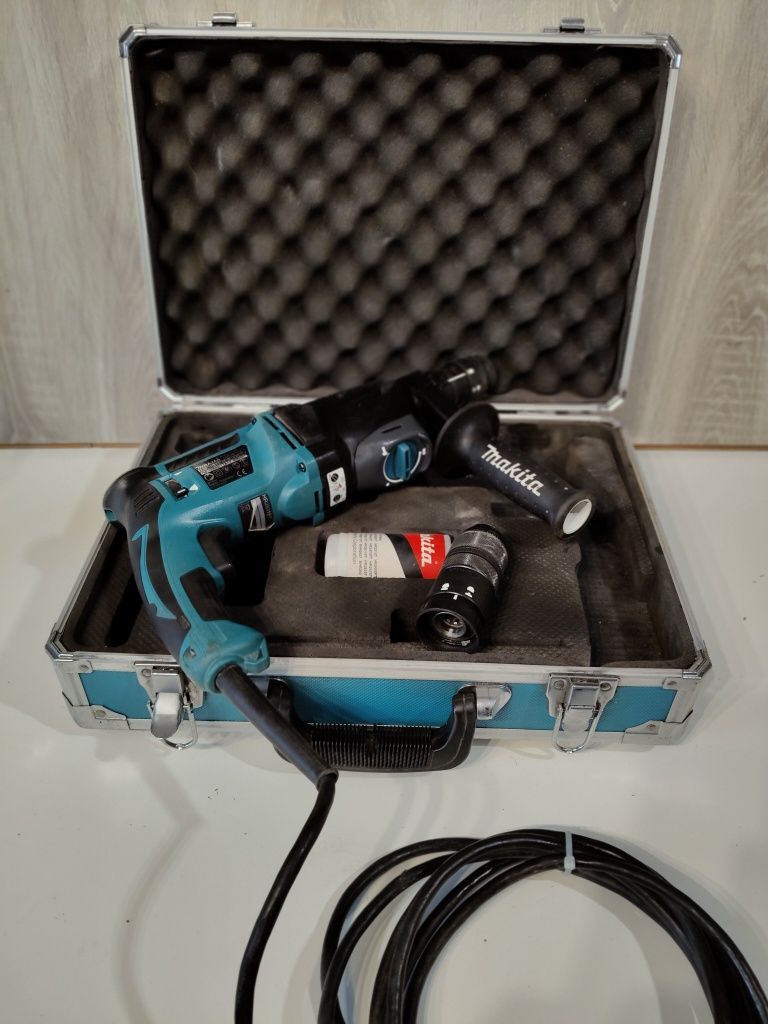 Makita HR2611FT młotowiertarka udar SDS plus 800W z podkuwaniem