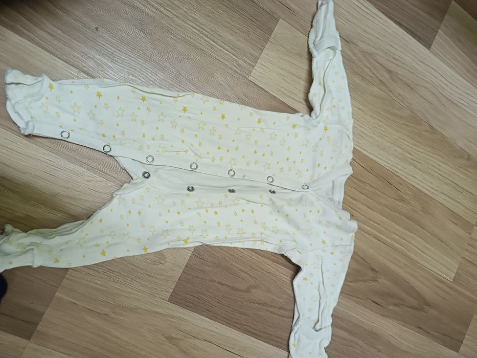 Дитячий одяг для новонароджених дітей