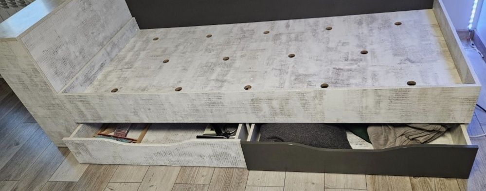 Łóżko młodzieżowe tablo enigma