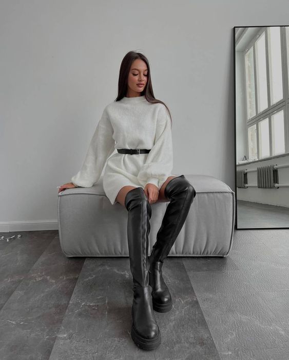 Жіноче плаття з поясом