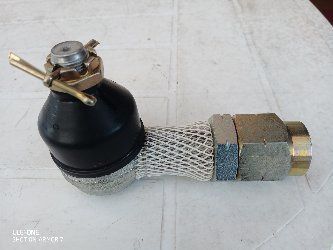 Наконечник рулевой тяги грузовог автомобіля