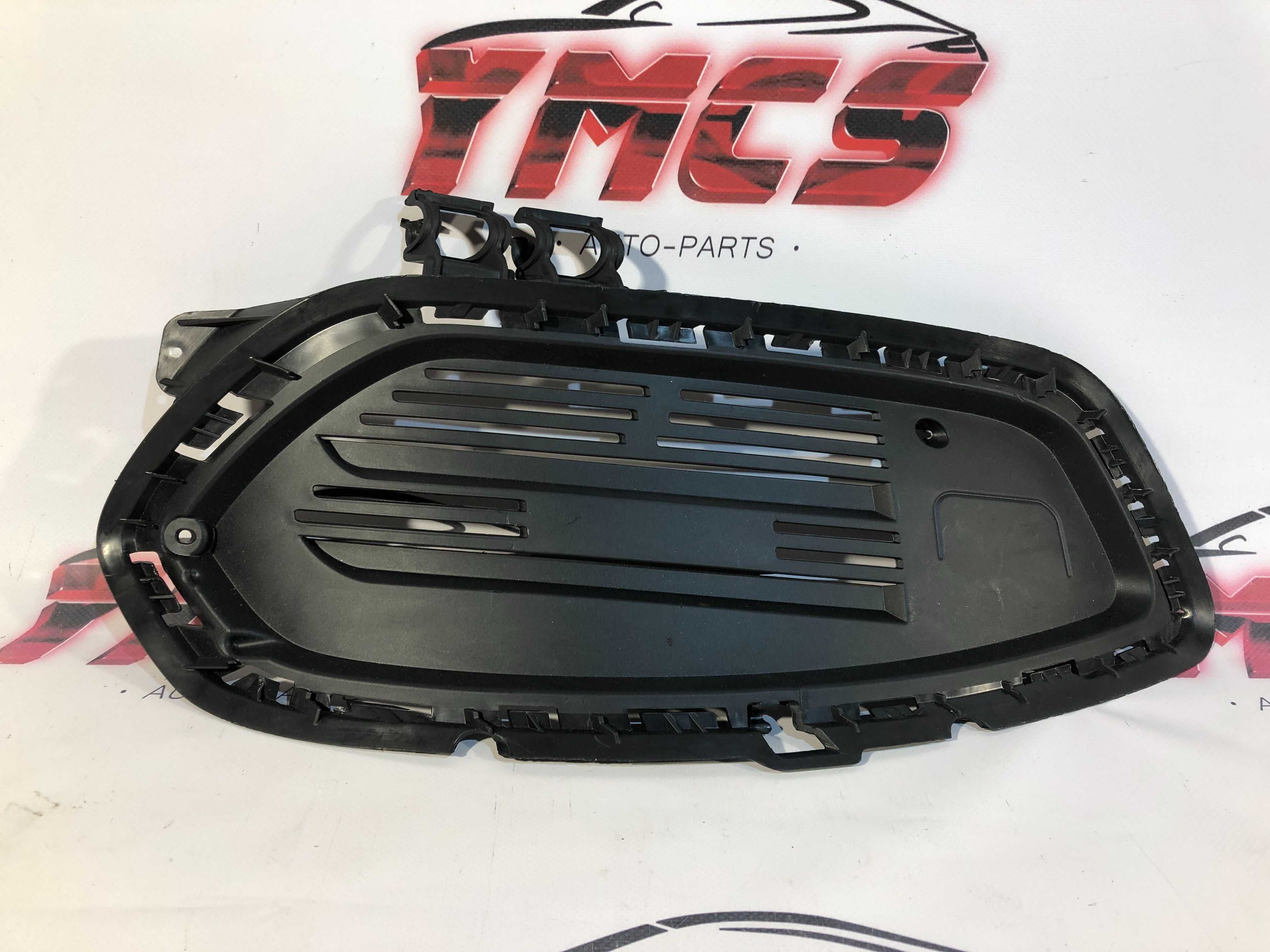 Grelha Parachoques MERCEDES CLA W117 AMG Esquerda Original