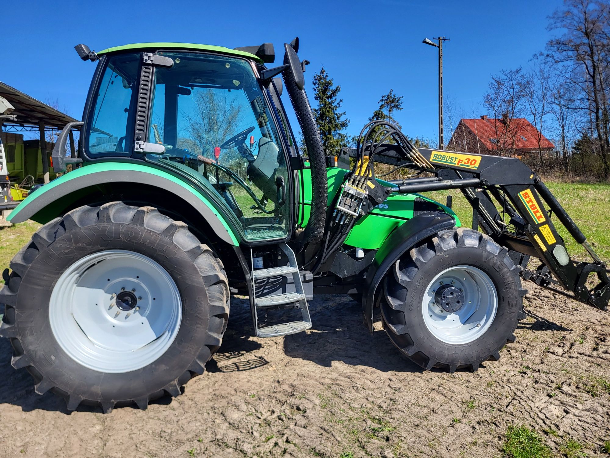 Deutz-Fahr agrotron 105  z ładowaczem Stoll Robust F30