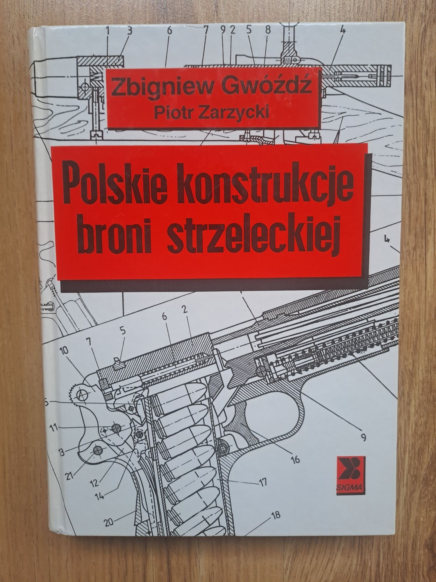 Książka Polskie konstrukcje broni strzeleckiej - Zbigniew Gwóźdź