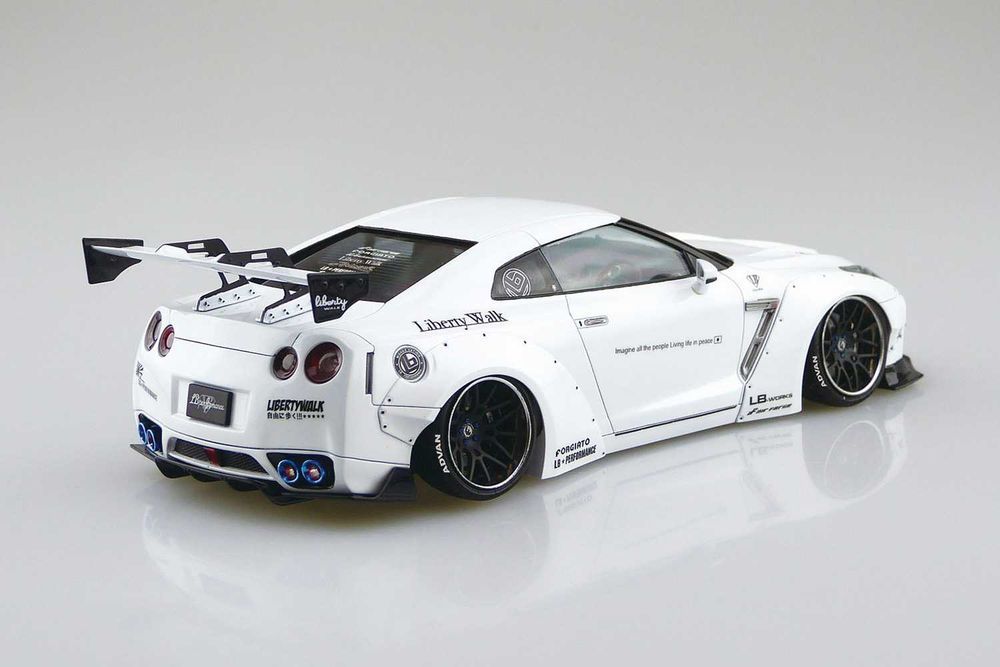 Aoshima 05590 LB Works R35 GT-R Type 1.5 1/24 Model do sklejania