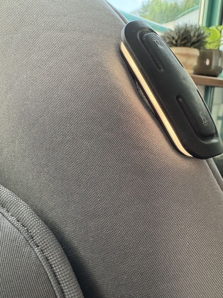 Britax BabySafe ISense Frost Grey | fotelik niemowlecy | past/baza