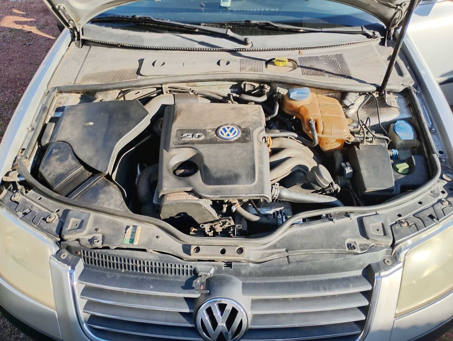 Sprzedam zadbany samochód Volkswagen Passat B-5 2001 2.0 benzyna LPG